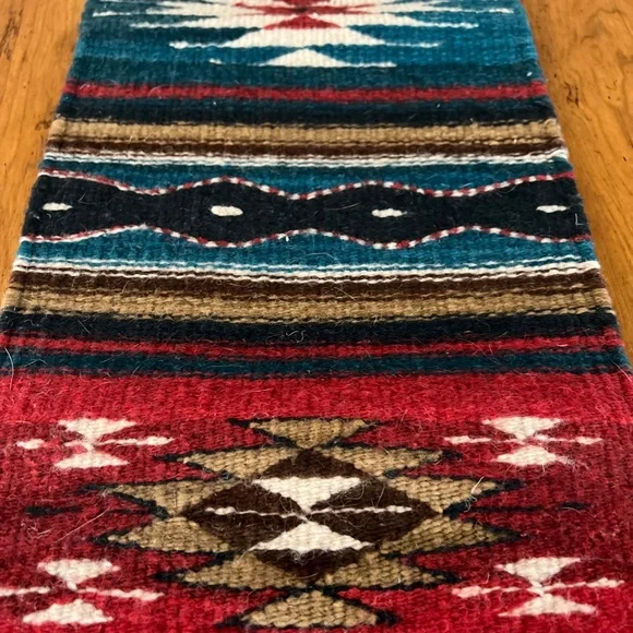 Beautiful Vintage Mexican/SW Style Table Runner 100% Wool - Picture 10 of 10